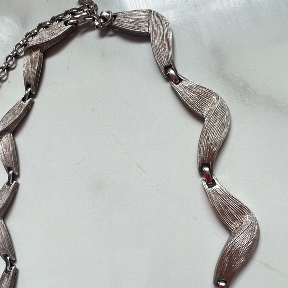 Vintage Monet Necklace - Picture 2 of 6